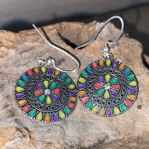 5/$10❤️❤️❤️NEW Handmade Colorful Mandala Drop Earrings